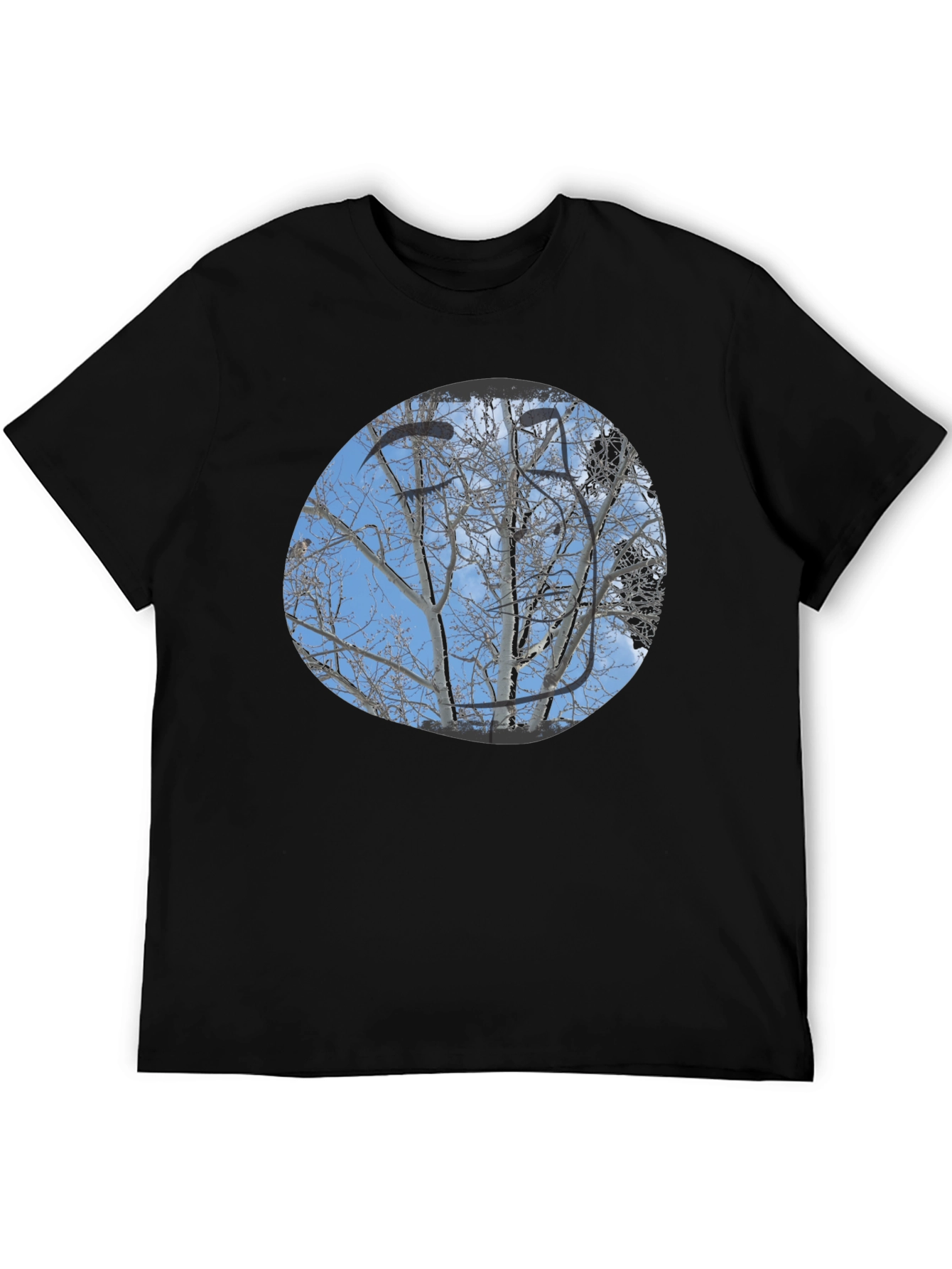 Camiseta Negra con Diseño de Árboles Invernales
