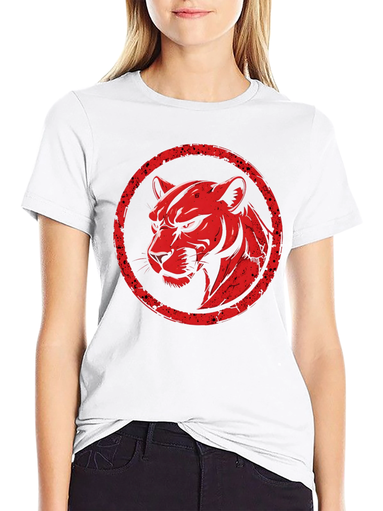 Camiseta Negra con Diseño de Pantera Roja