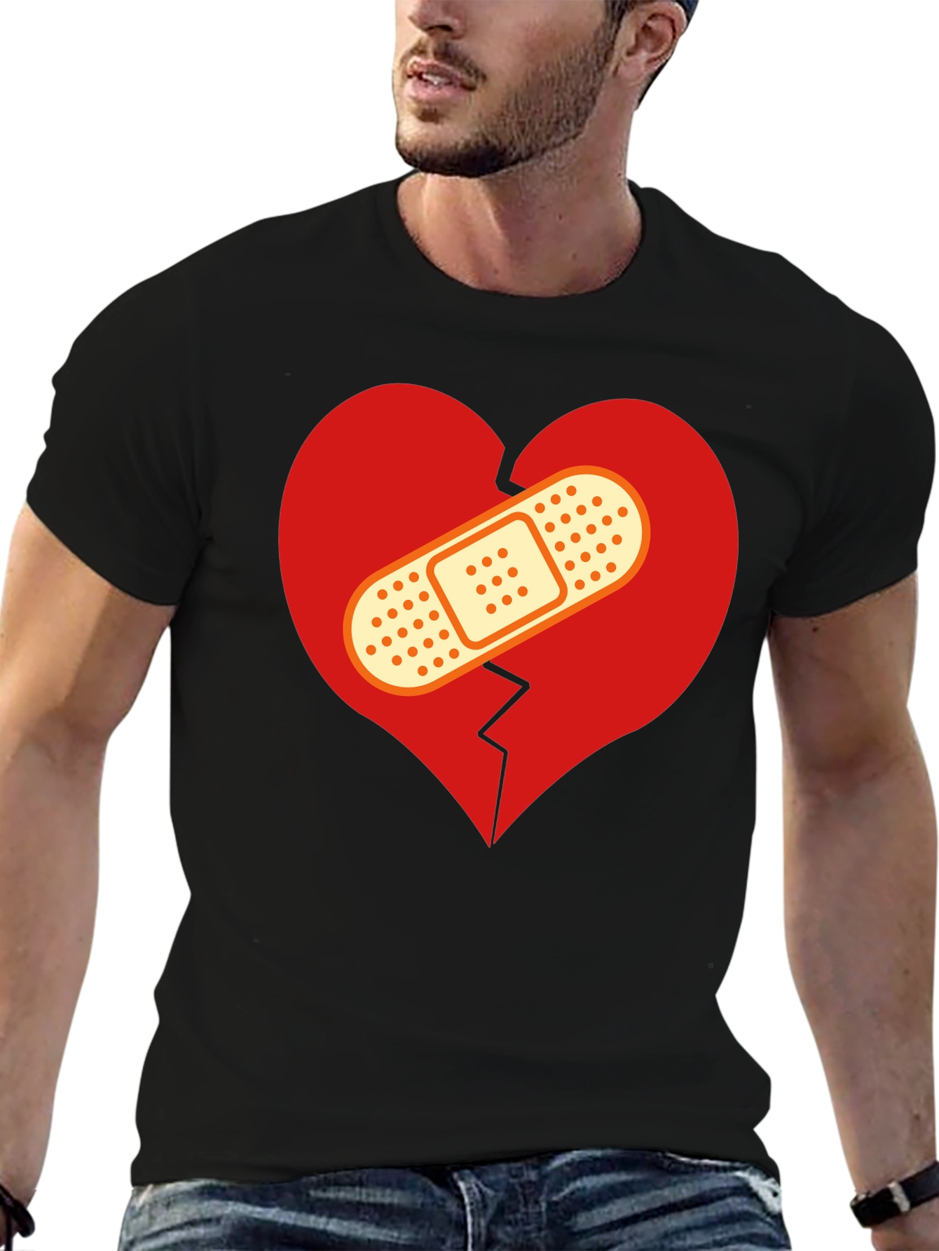Camiseta Negra Corazón Roto Vendado