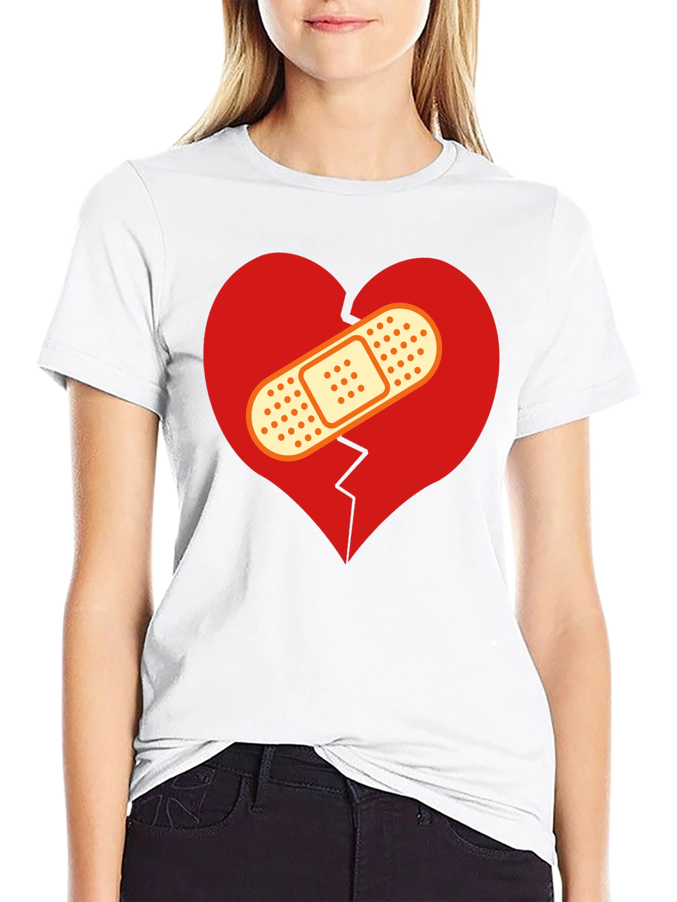 Camiseta Negra Corazón Roto Vendado