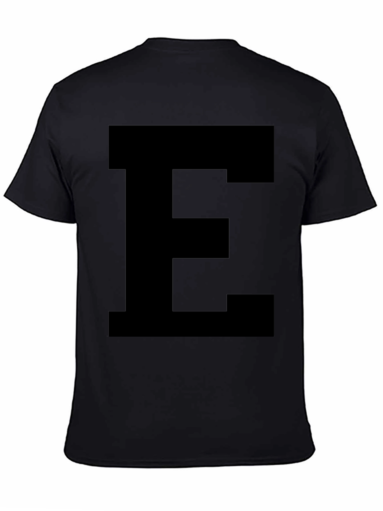 Camiseta Negra con Letra E Grande - Estilo Casual