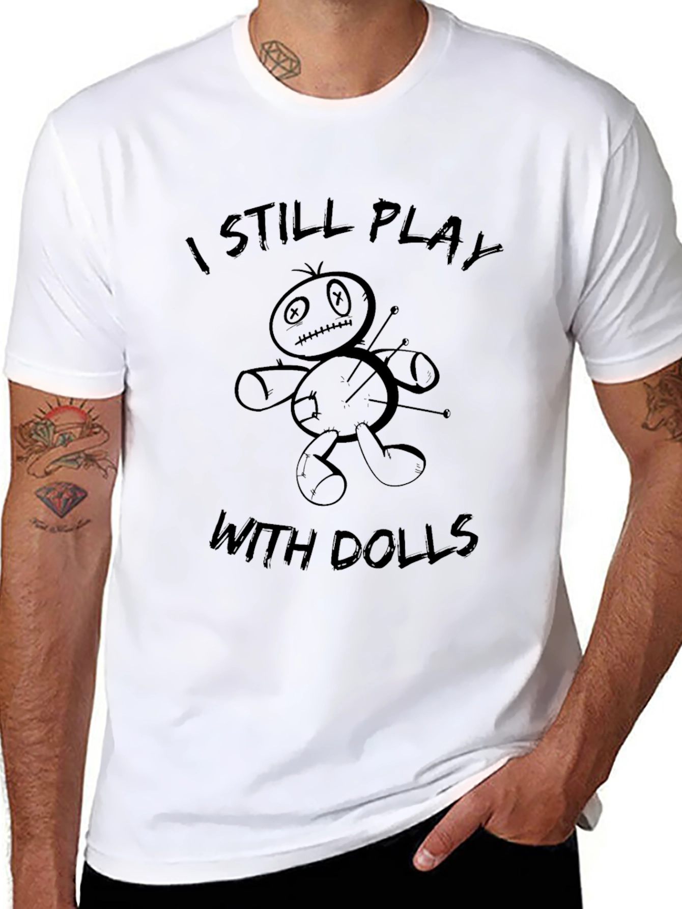 Camiseta Negra Aún Juego Con Muñecas Vudú