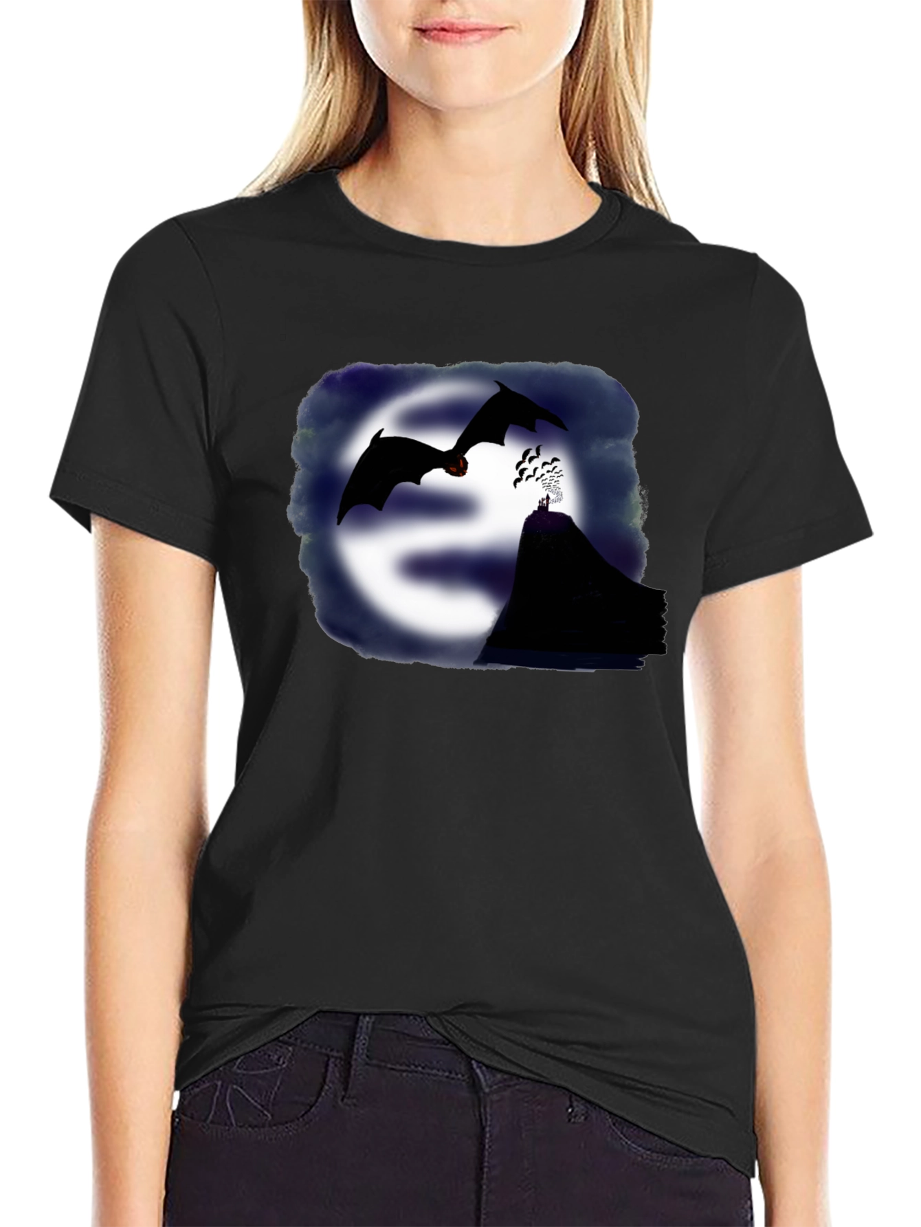 Camiseta Negra con Diseño de Murciélagos y Montaña