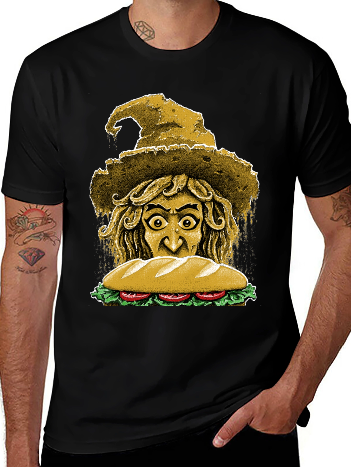 Camiseta Negra con Diseño de Bruja y Sándwich