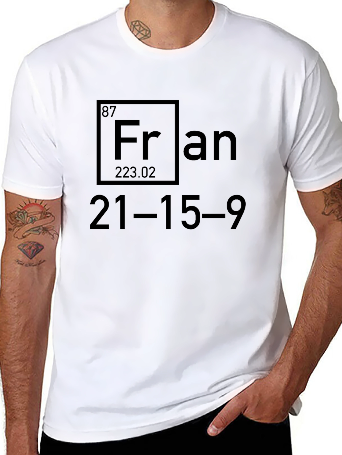 Camiseta Negra Fran: Elemento de Estilo Personalizado