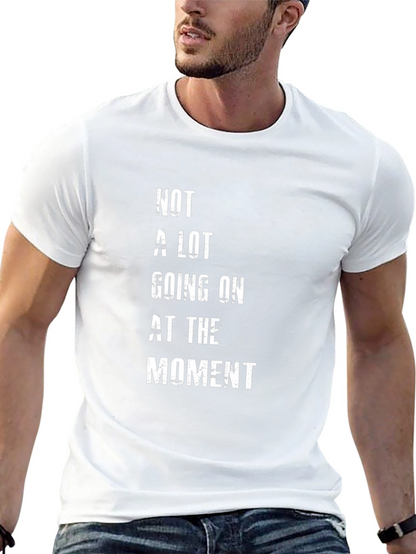 Camiseta Negra con Texto Not A Lot Going On