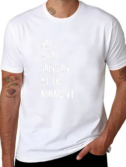 Camiseta Negra con Texto Not A Lot Going On