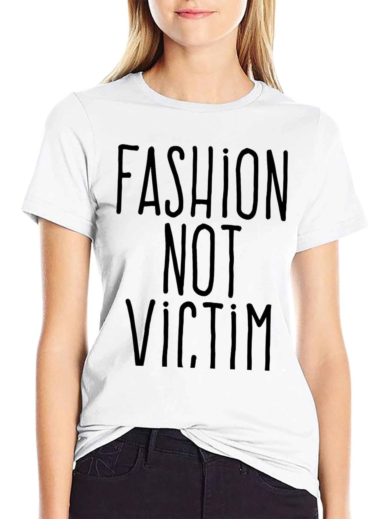 Camiseta Negra: Fashion Not Victim