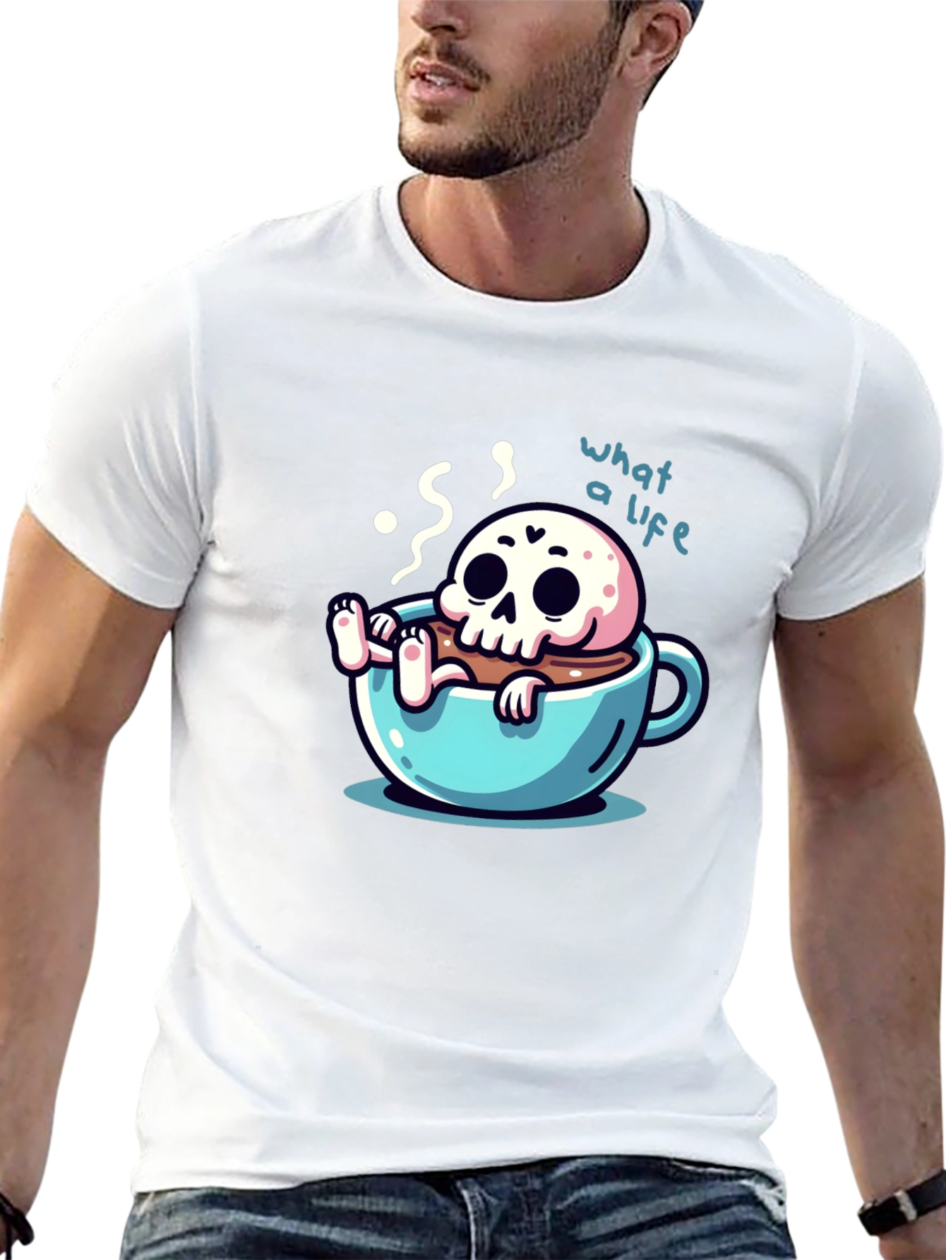 Camiseta negra con diseño de calavera en taza