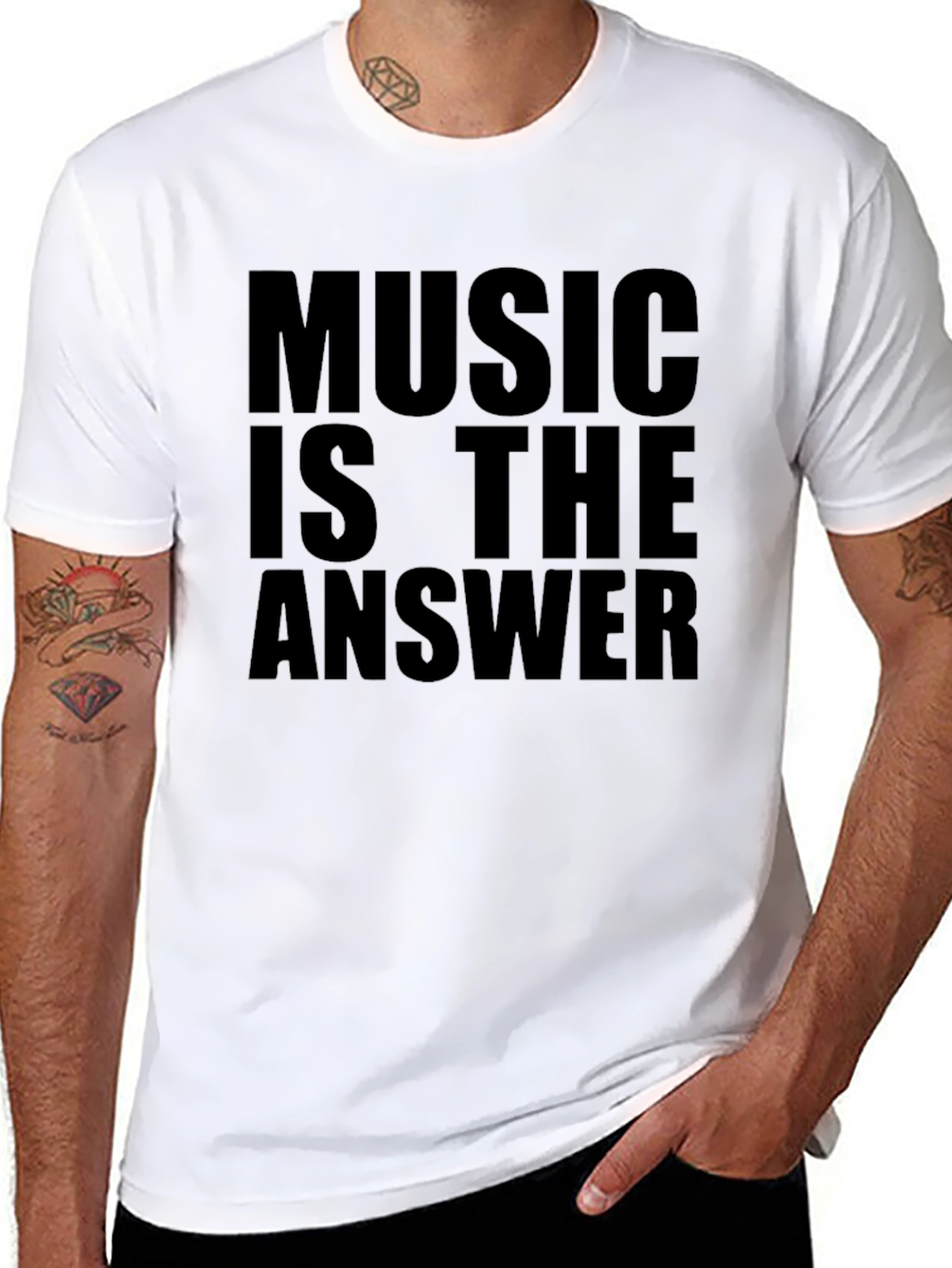 Camiseta Negra con Mensaje La Música es la Respuesta