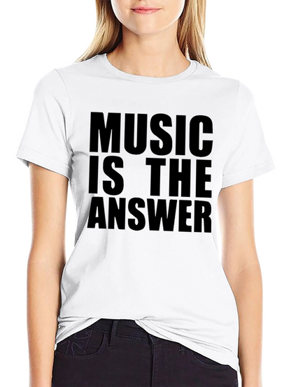 Camiseta Negra con Mensaje La Música es la Respuesta