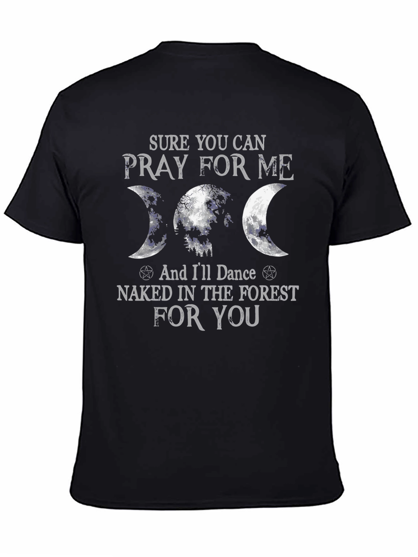 Camiseta Negra con Diseño de Luna y Bosque