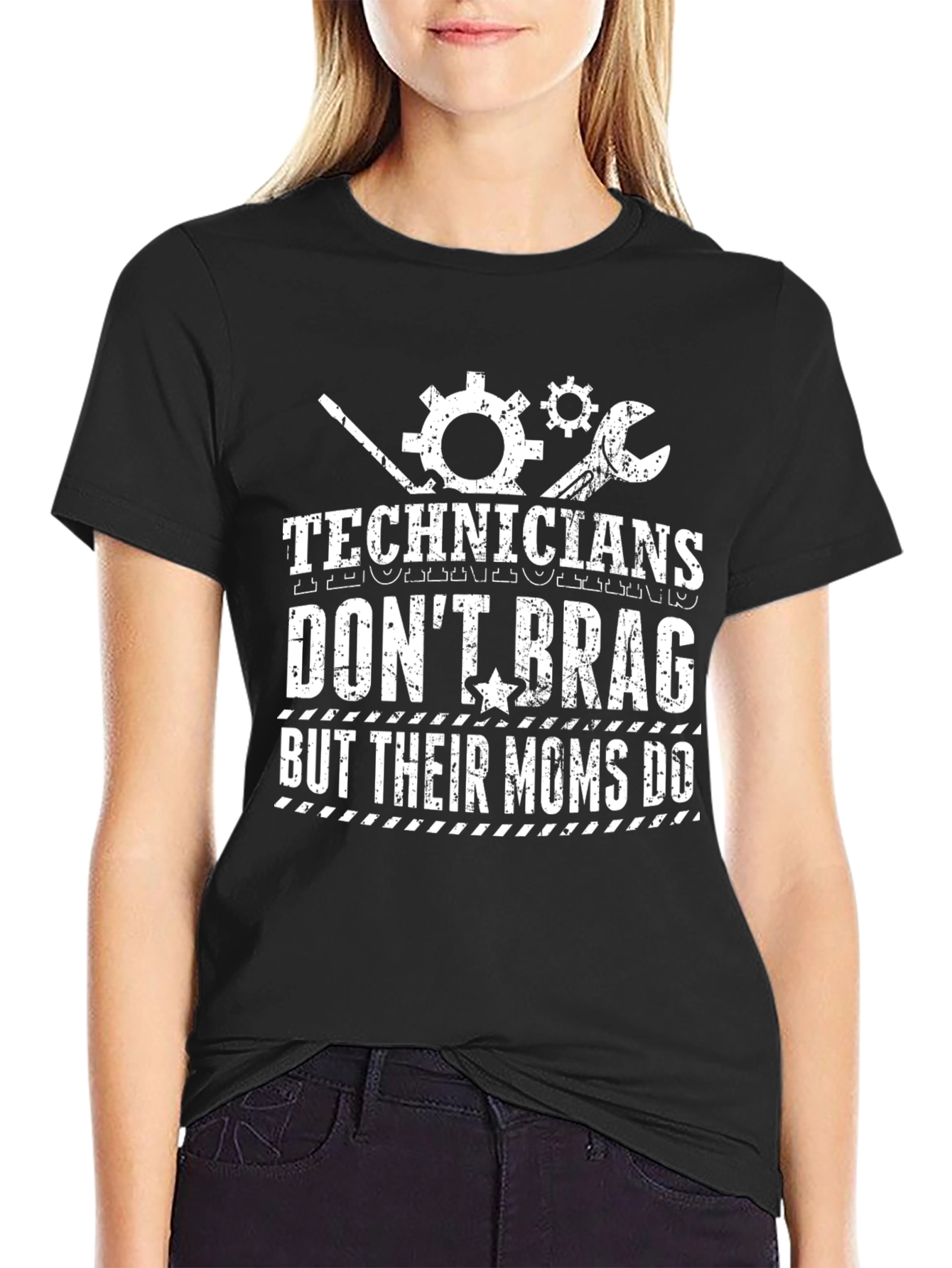 Camiseta Negra Technicians Dont Brag But Their Moms Do