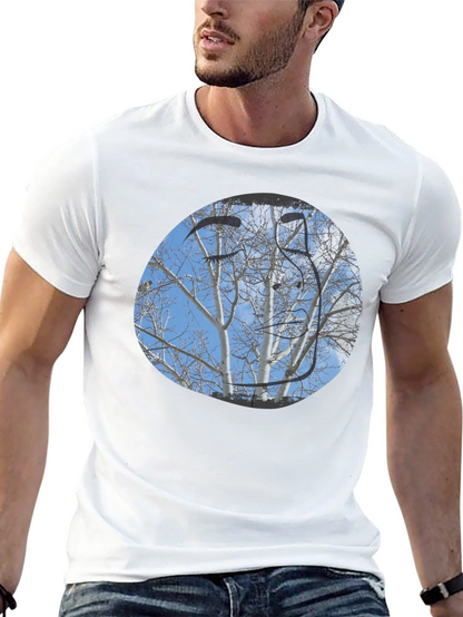 Camiseta Negra con Diseño de Árboles Invernales