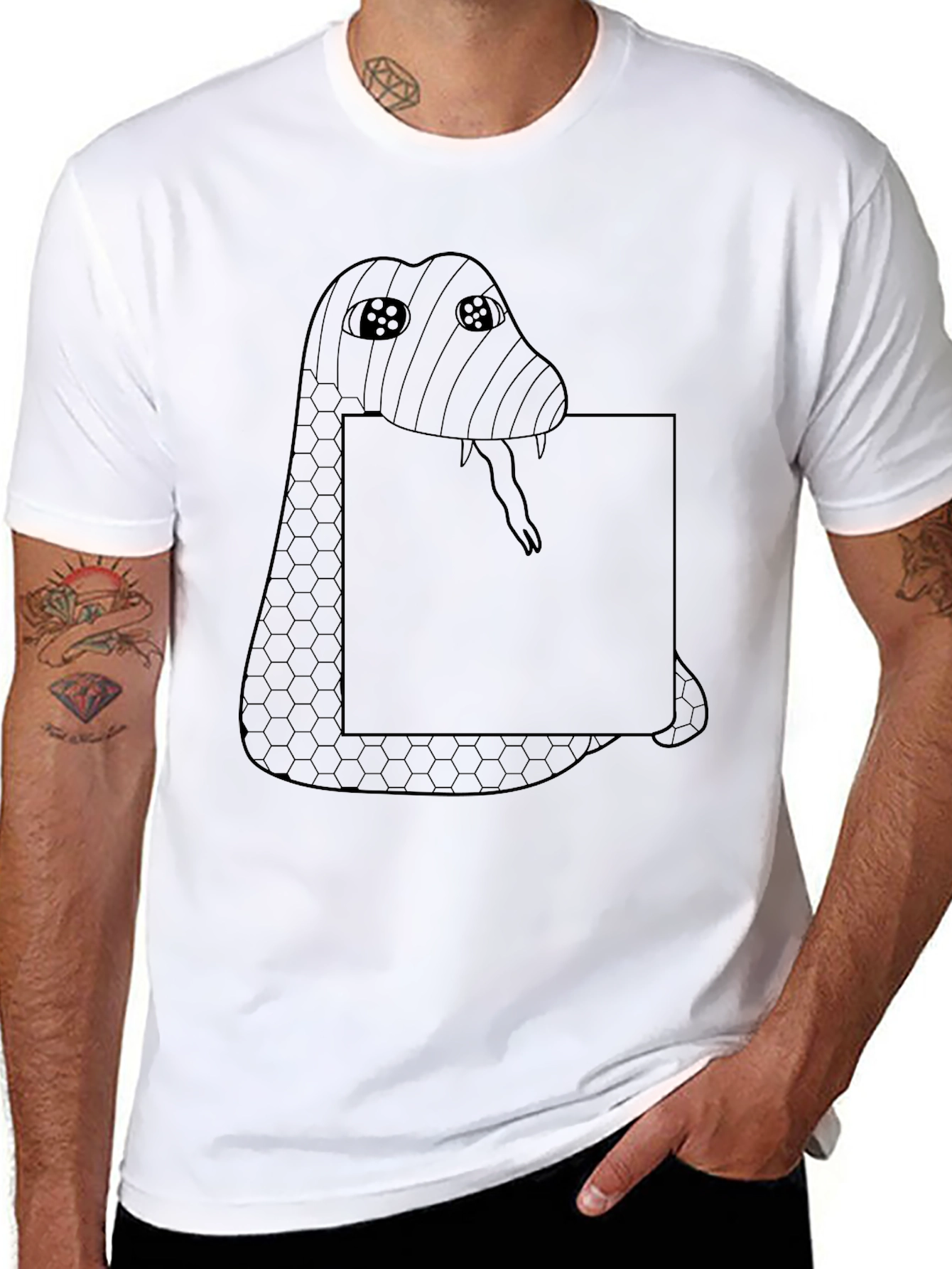 Camiseta Negra con Diseño de Serpiente Original