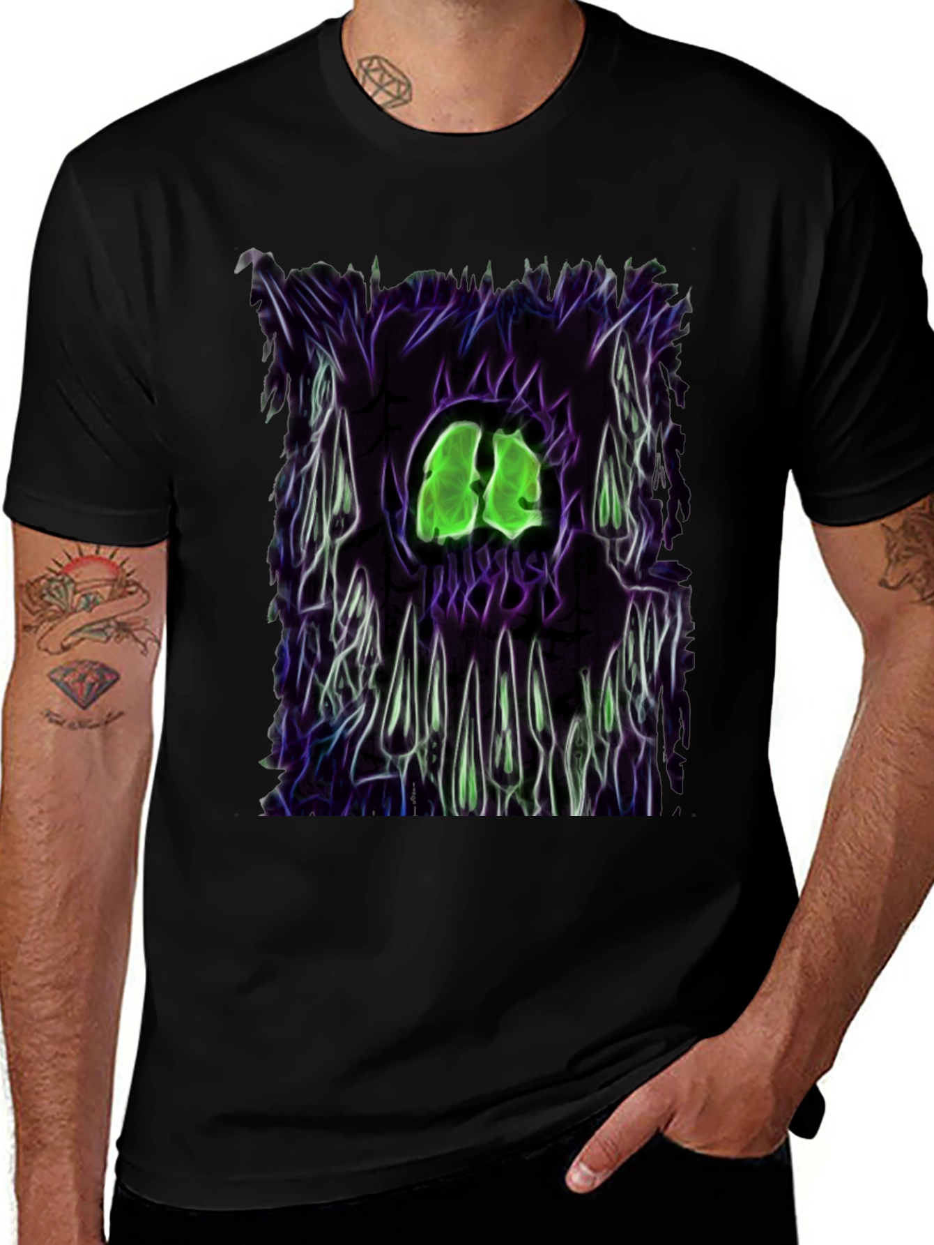 Camiseta Negra con Diseño Gráfico Monstruoso