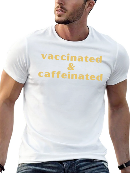 Camiseta Vacunado y Con Cafeína - Estilo Casual