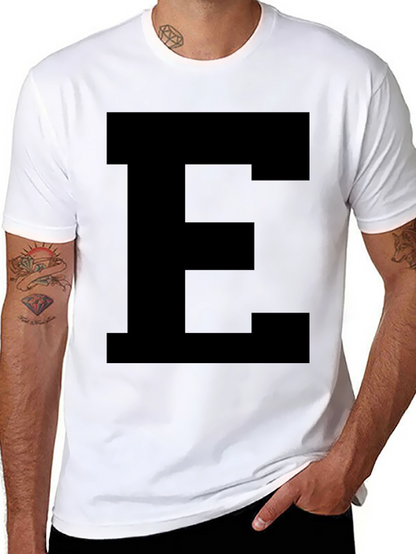 Camiseta Negra con Letra E Grande - Estilo Casual