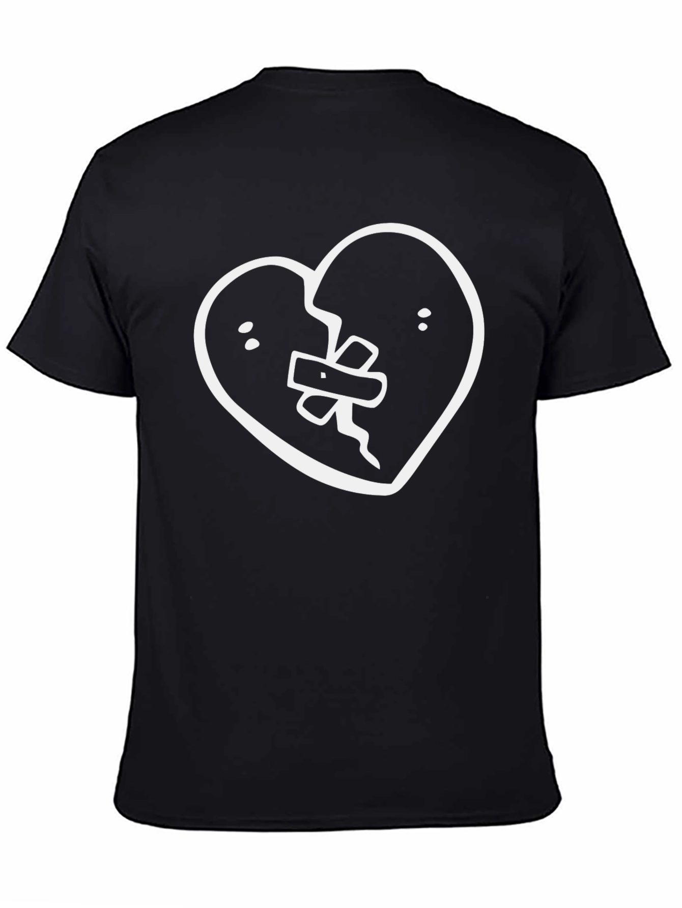 Camiseta Negra con Corazón Roto Vendado