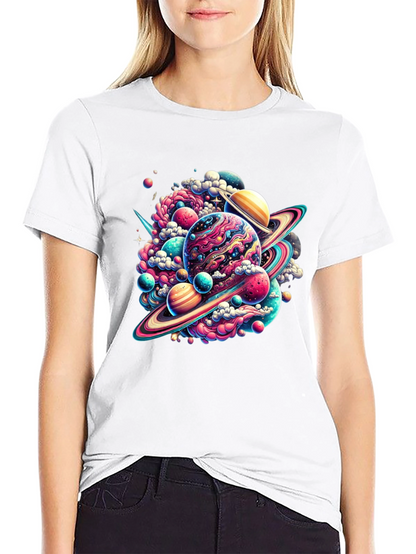 Camiseta Negra con Diseño Espacial Abstracto