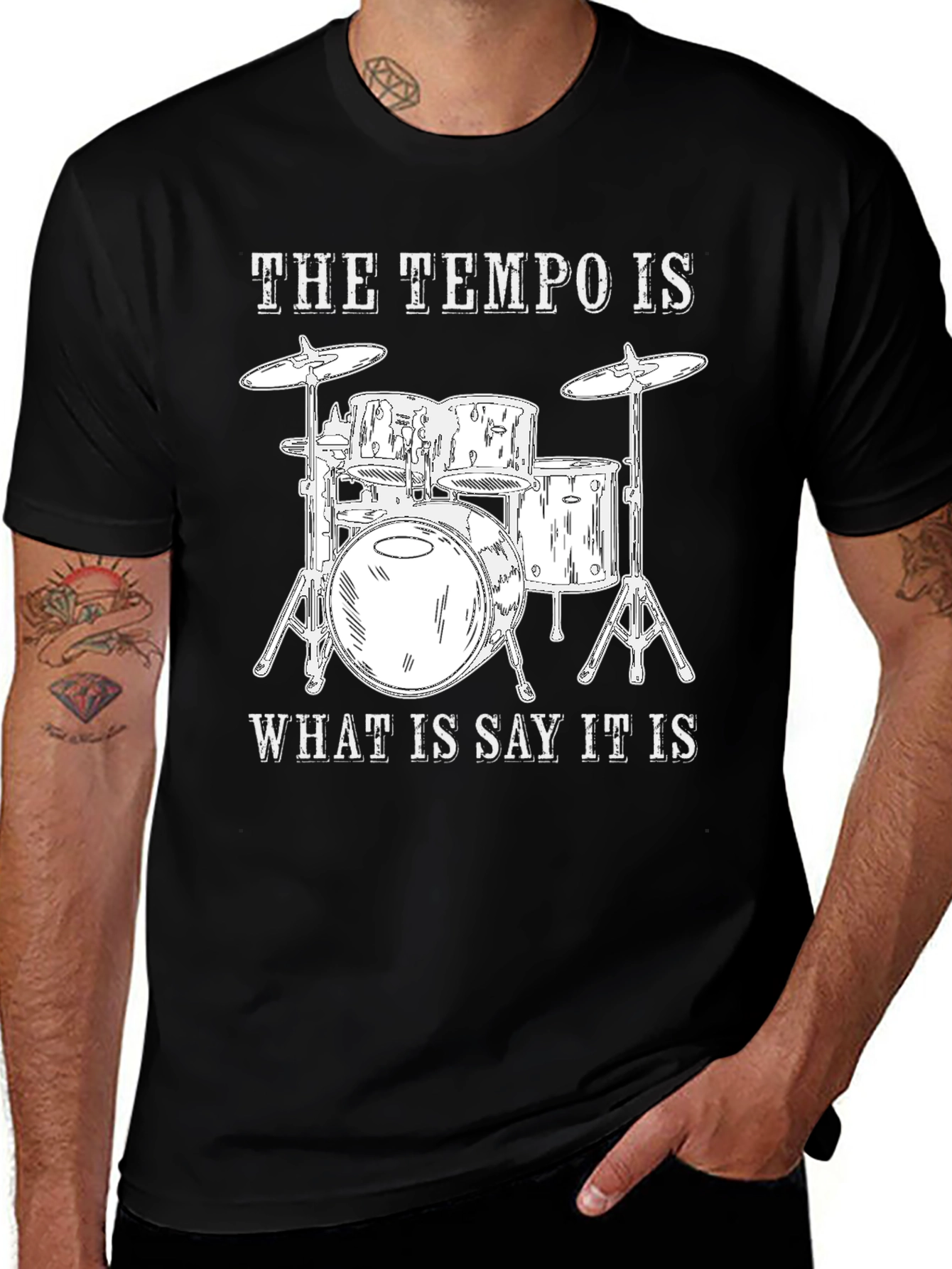 Camiseta Negra con Diseño de Batería y Frase Musical