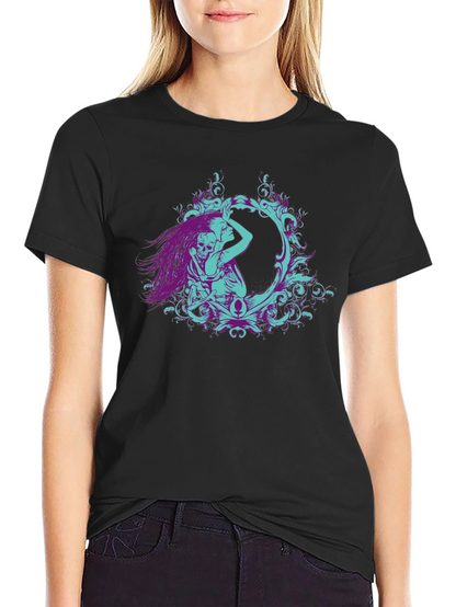 Camiseta Negra con Diseño Artístico de Esqueleto y Mujer