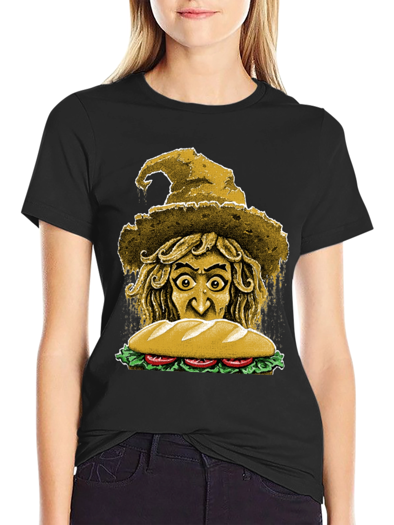 Camiseta Negra con Diseño de Bruja y Sándwich