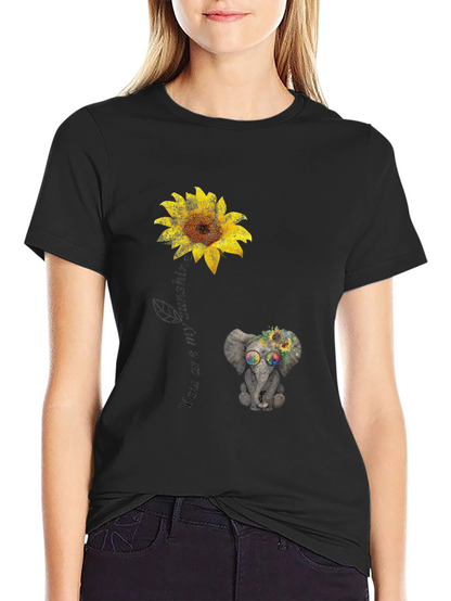Camiseta Negra con Girasol y Elefante Hippie