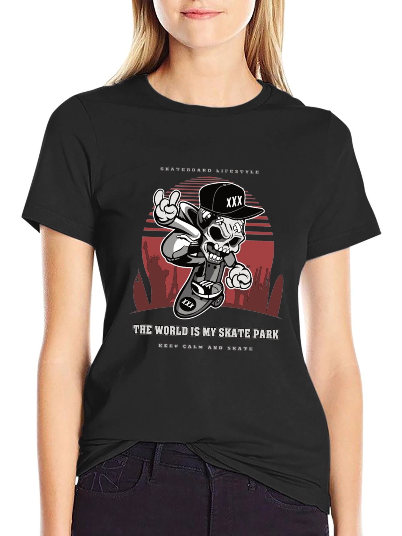 Camiseta Negra Estilo Skateboarding Calavera Urbana