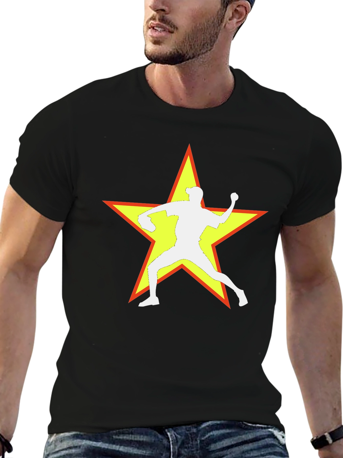 Camiseta Negra con Estrella y Lanzador de Béisbol