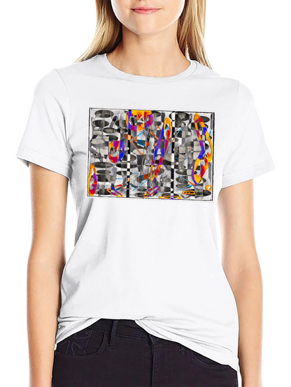 Camiseta Negra con Diseño Abstracto Moderno