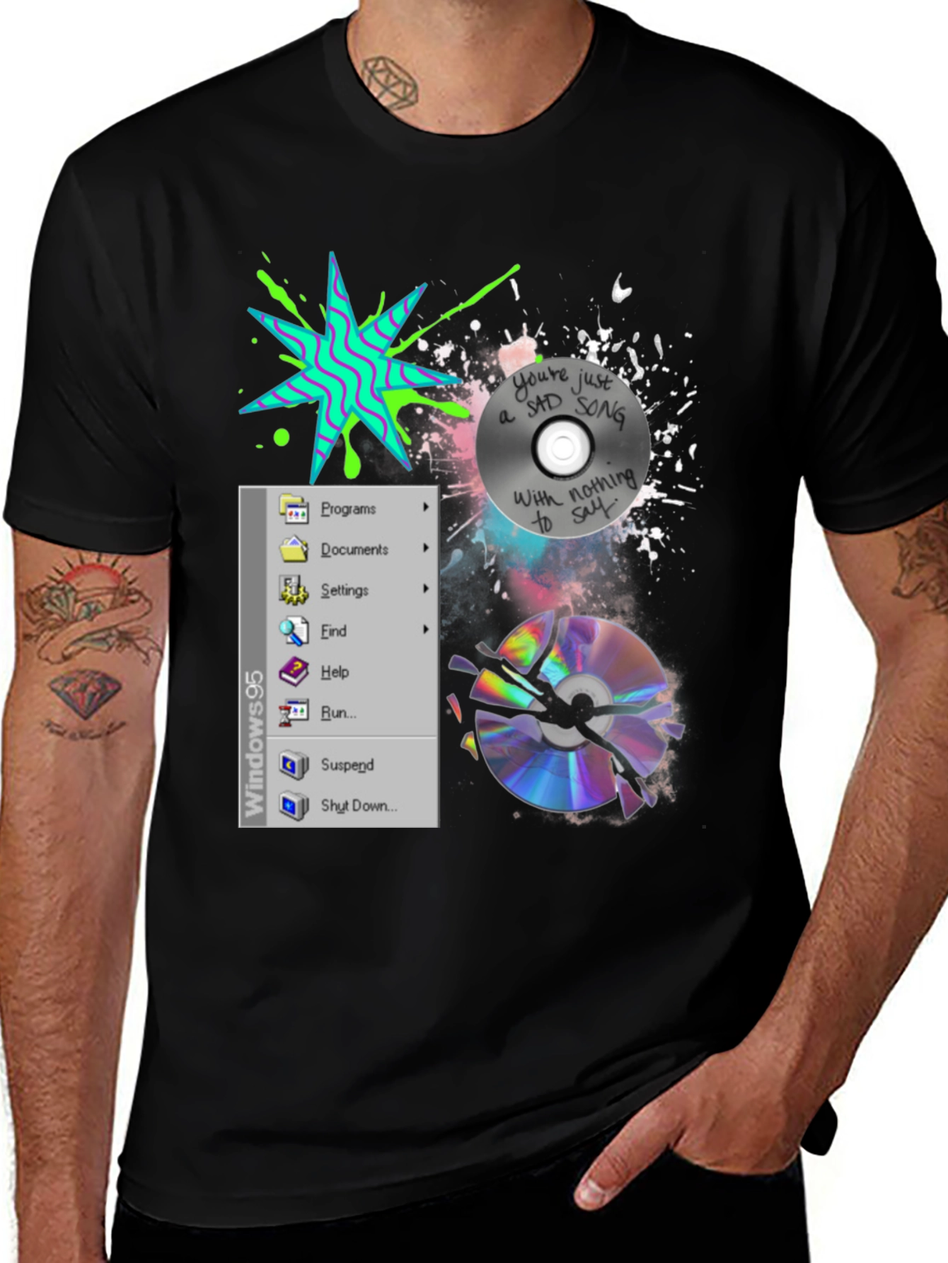 Camiseta Negra con Diseño Windows 95 y CD Roto